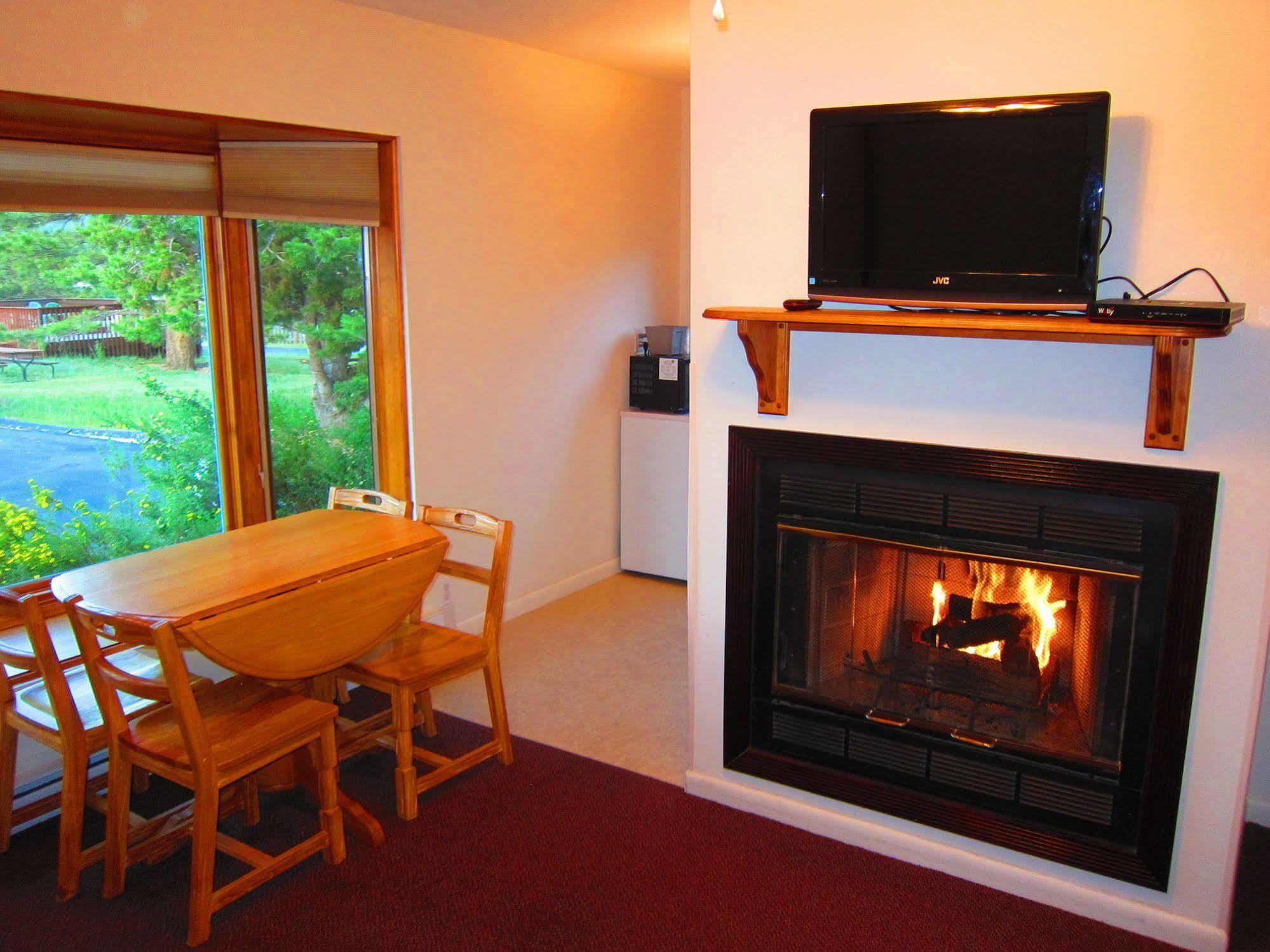 Columbine Inn (Adults Only) เอสเทสพาร์ค ภายนอก รูปภาพ